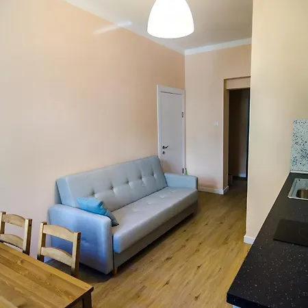 Churchill Apartments-2